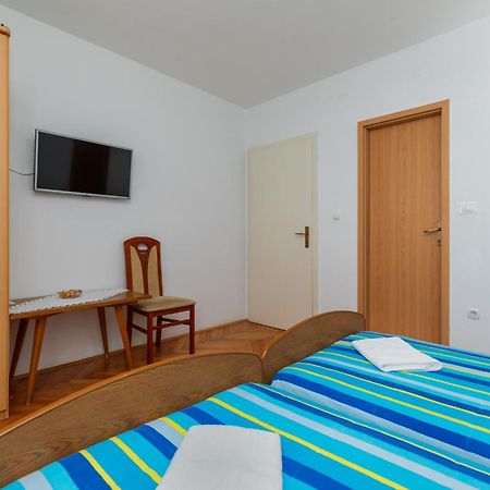 Apartments With A Parking Space Omis - 2745 Cameră foto