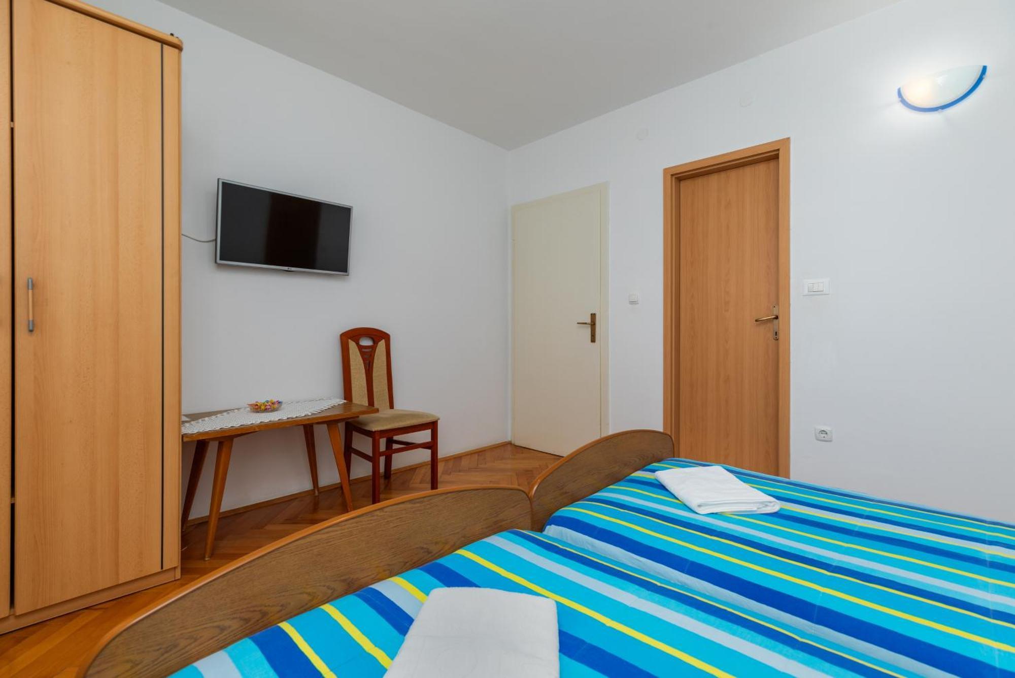 Apartments With A Parking Space Omis - 2745 Cameră foto
